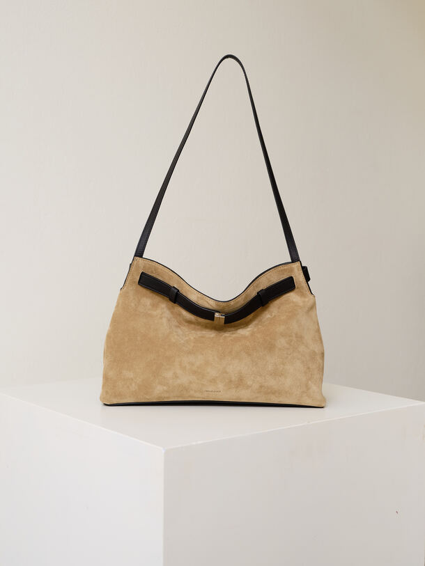 Greta Pouch