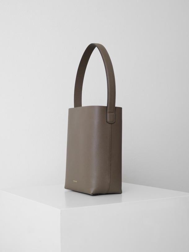 Mami  Soft Medium Dark Taupe Grained 